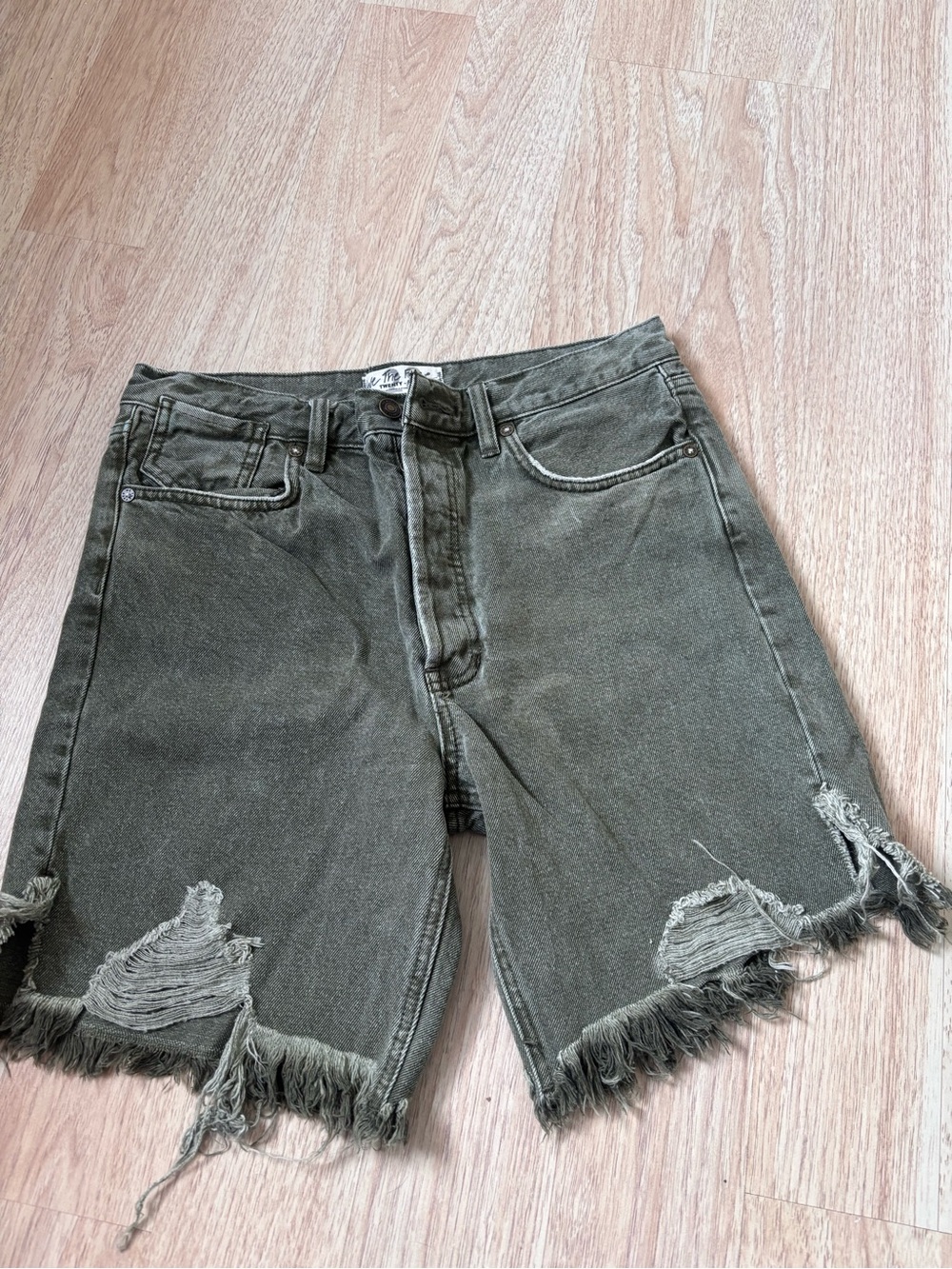 We The Free People Caroline shorts Cutoff Distressed Denim Women's Size 28 Green